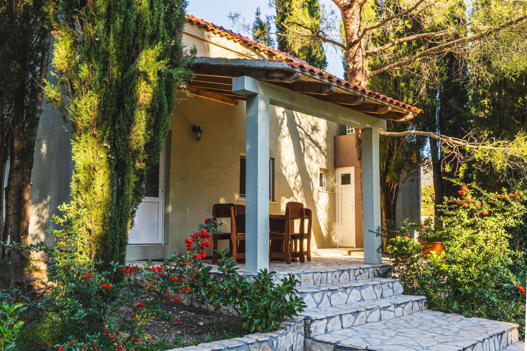 Country House Uros In Nature With Pool Lovorno Exteriör bild