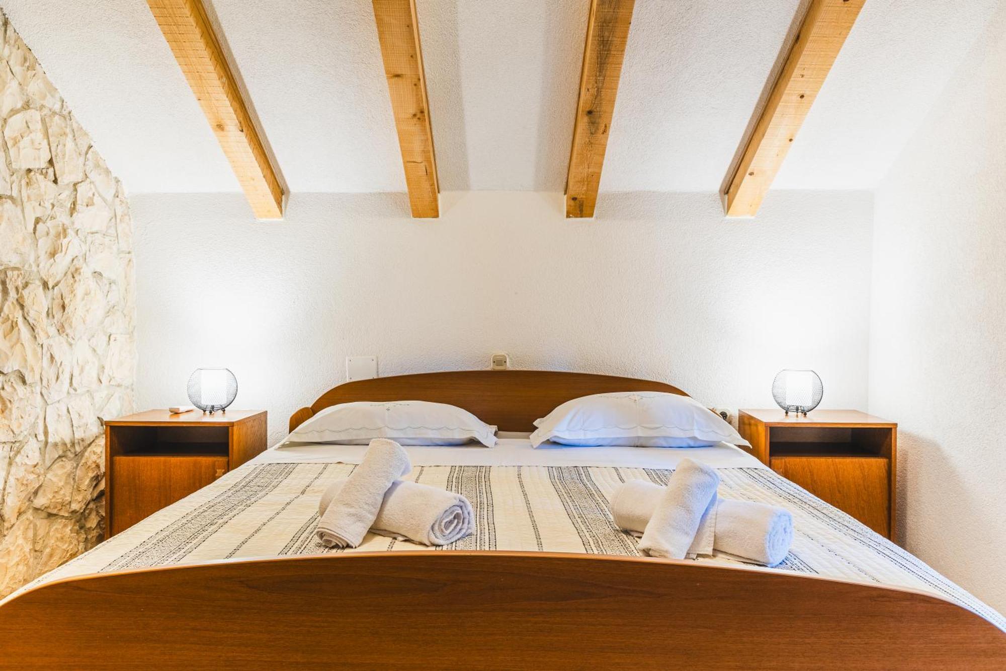 Country House Uros In Nature With Pool Lovorno Exteriör bild