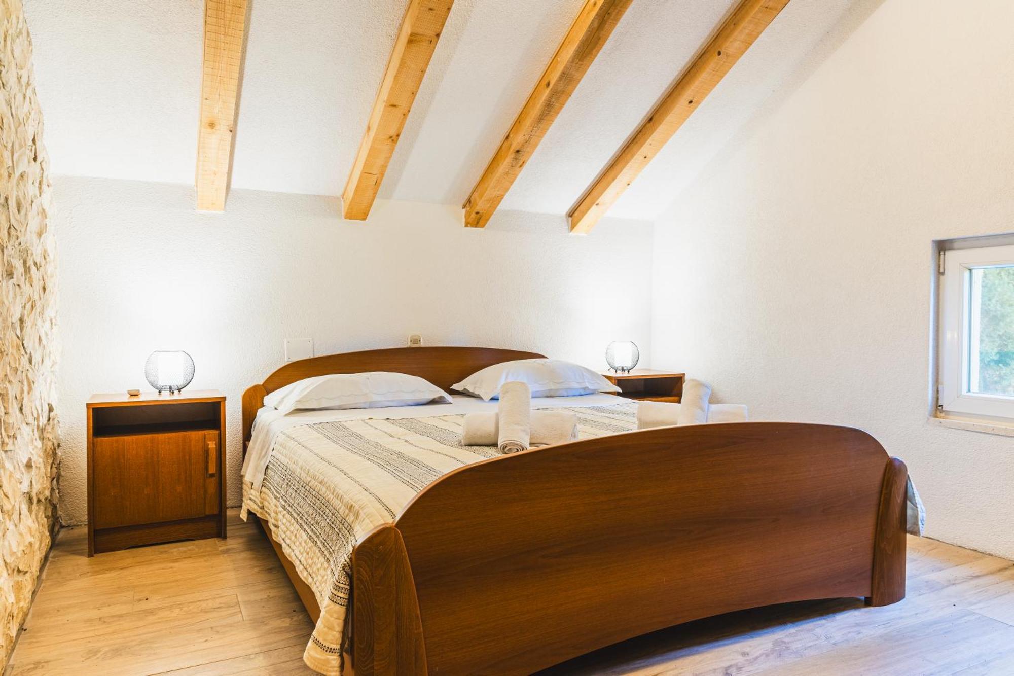Country House Uros In Nature With Pool Lovorno Exteriör bild
